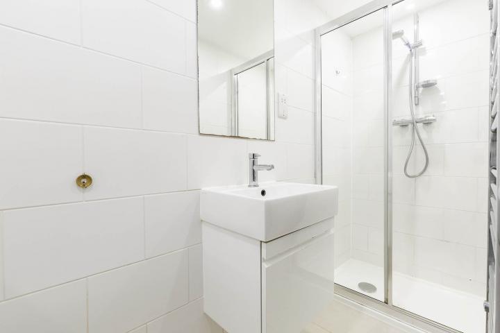 			2 Bedroom, 1 bath, 1 reception Flat			 Fairhazel Gardens, South Hampstead